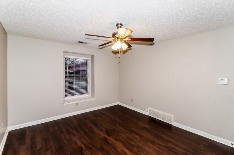 1,590/Mo, 4893 Barkshire Dr Memphis, TN 38141 Main Bedroom View