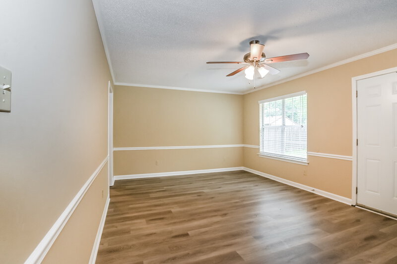 1,470/Mo, 4606 Ross Rd Memphis, TN 38141 Living Room View 2