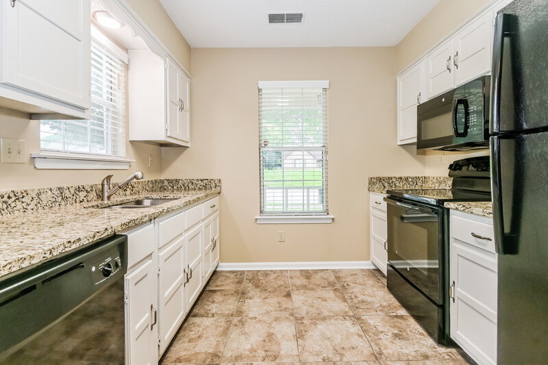 1,470/Mo, 4606 Ross Rd Memphis, TN 38141 Kitchen View