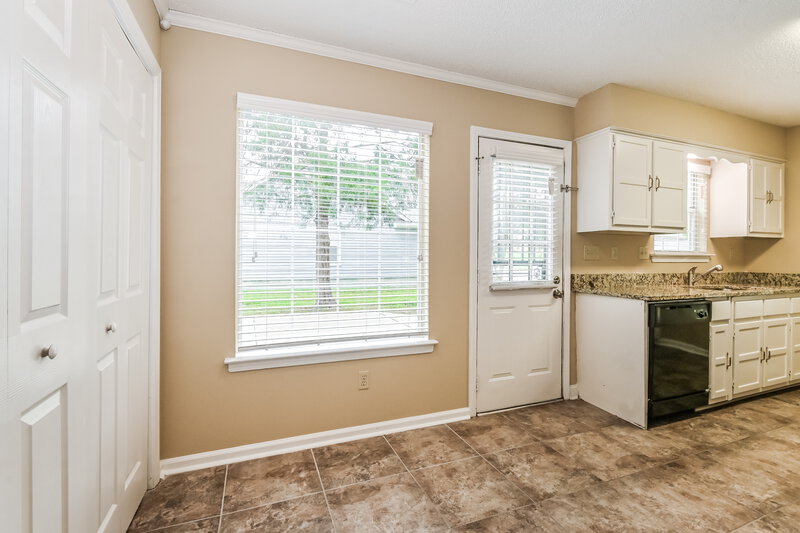 1,470/Mo, 4606 Ross Rd Memphis, TN 38141 Kitchen View 3