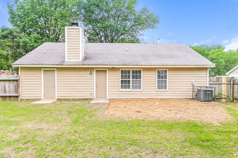 1,470/Mo, 4606 Ross Rd Memphis, TN 38141 Rear View