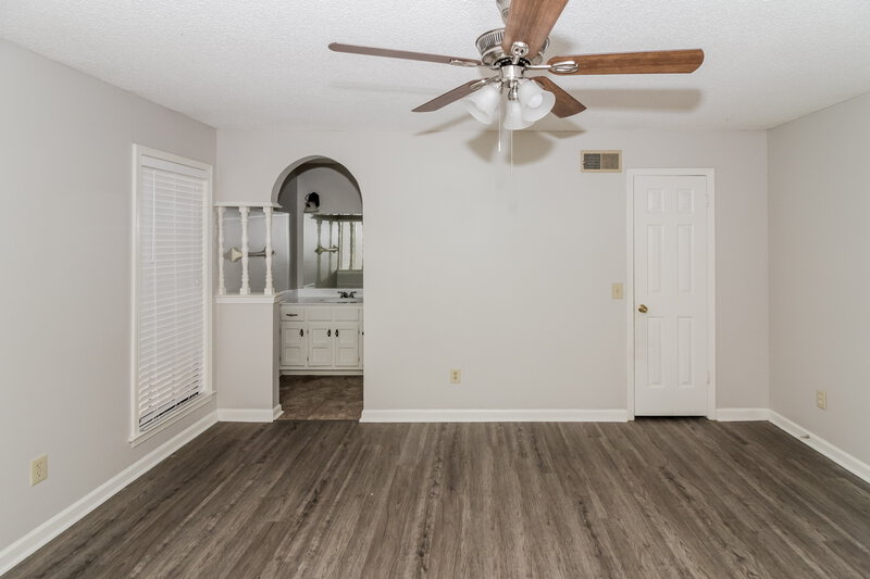 1,815/Mo, 4580 Blandford Dr Memphis, TN 38141 Main Bedroom View 3