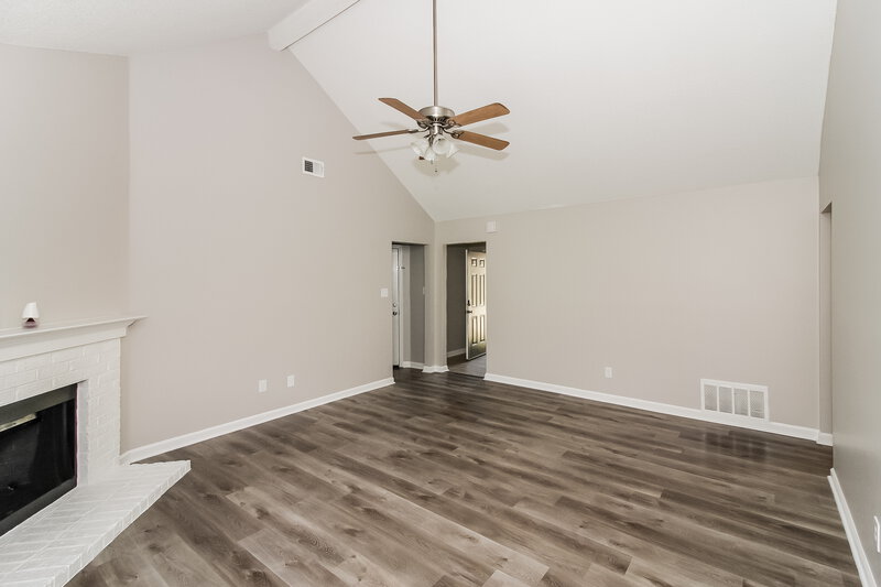 1,610/Mo, 6633 May Springs Dr Memphis, TN 38141 Living Room View