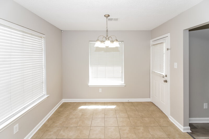 1,610/Mo, 6633 May Springs Dr Memphis, TN 38141 Dining Room View