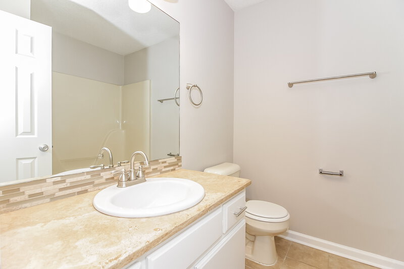 1,610/Mo, 6633 May Springs Dr Memphis, TN 38141 Bathroom View