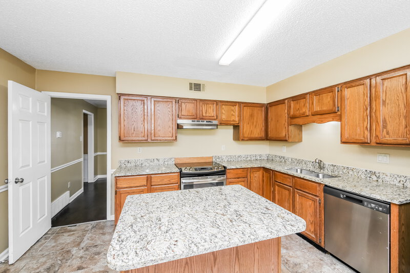2,185/Mo, 2045 Shetland Cove Cordova, TN 38016 Kitchen View 2