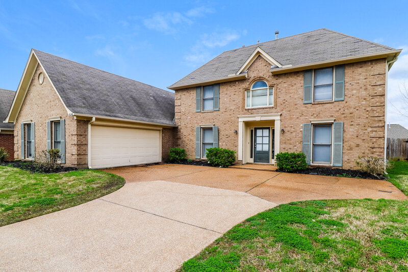 2,700/Mo, 10208 Woodland Hills Dr Cordova, TN 38018 Front View