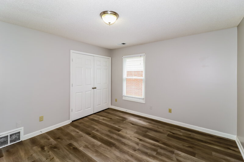 2,700/Mo, 10208 Woodland Hills Dr Cordova, TN 38018 Bedroom View 3