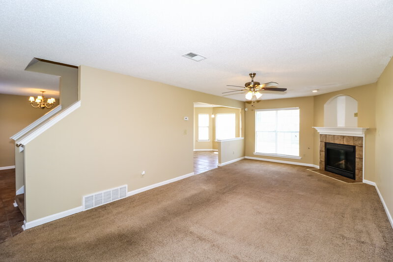 2,175/Mo, 6376 Kelsey Lauren Cove Millington, TN 38053 Living Room View 2