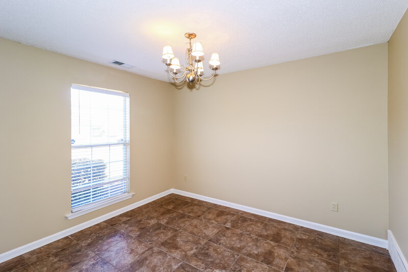 2,175/Mo, 6376 Kelsey Lauren Cove Millington, TN 38053 Dining Room View