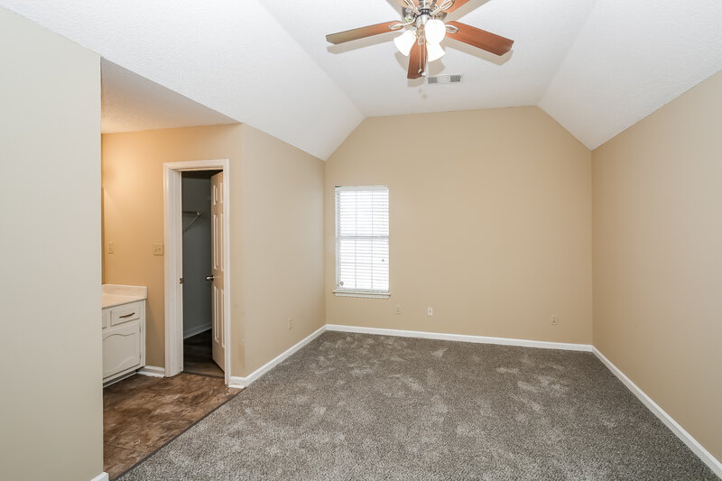 1,570/Mo, 4111 Long Creek Rd Memphis, TN 38125 Main Bedroom View 2