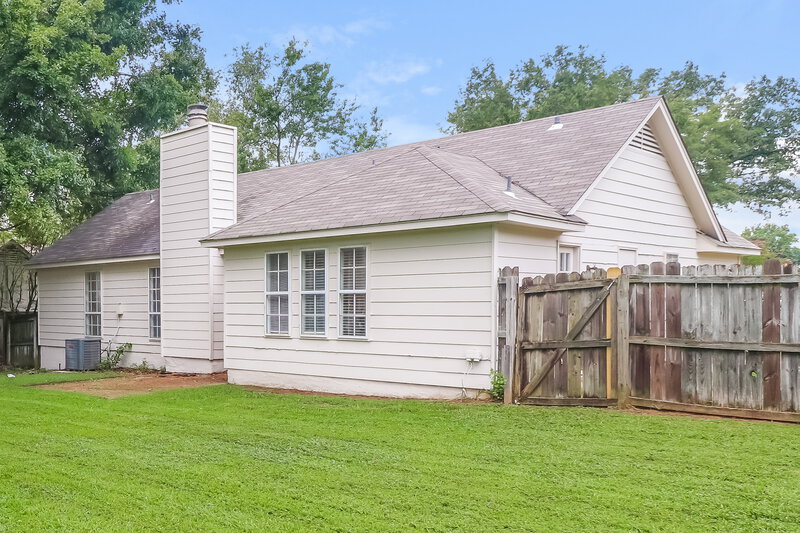 2,590/Mo, 6049 Lawnhill Dr Bartlett, TN 38135 Rear View 2