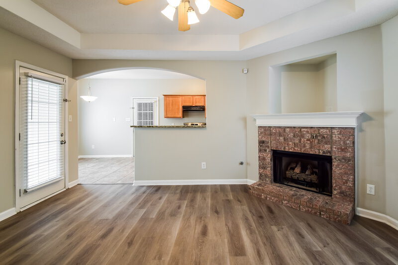 1,590/Mo, 10093 Woodland Hills Dr Cordova, TN 38018 Living Room View