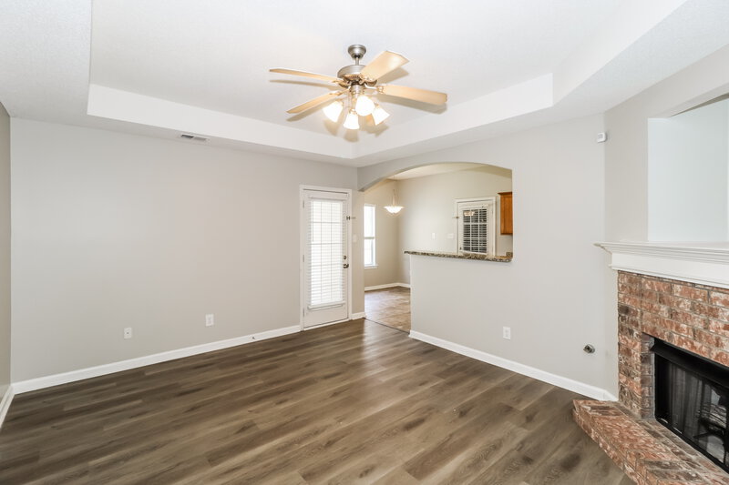 1,735/Mo, 10093 Woodland Hills Dr Cordova, TN 38018 Living Room View 2