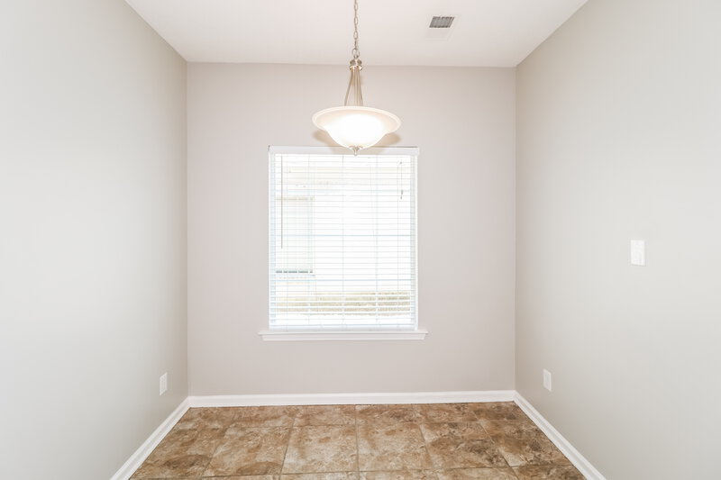 1,735/Mo, 10093 Woodland Hills Dr Cordova, TN 38018 Dining Room View