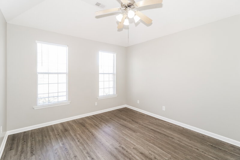 1,735/Mo, 10093 Woodland Hills Dr Cordova, TN 38018 Main Bedroom View