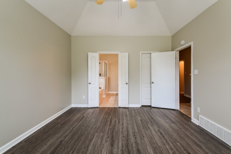1,590/Mo, 10093 Woodland Hills Dr Cordova, TN 38018 Main Bedroom View 2