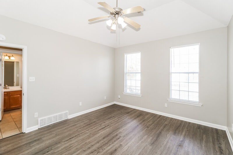 1,735/Mo, 10093 Woodland Hills Dr Cordova, TN 38018 Main Bedroom View 2