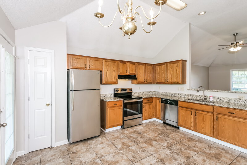 2,500/Mo, 3846 Walden Meadow Dr Memphis, TN 38135 Kitchen View 2