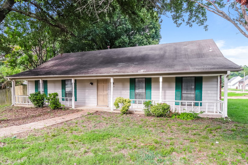 1,620/Mo, 6708 Henredon Dr Memphis, TN 38141 Front View