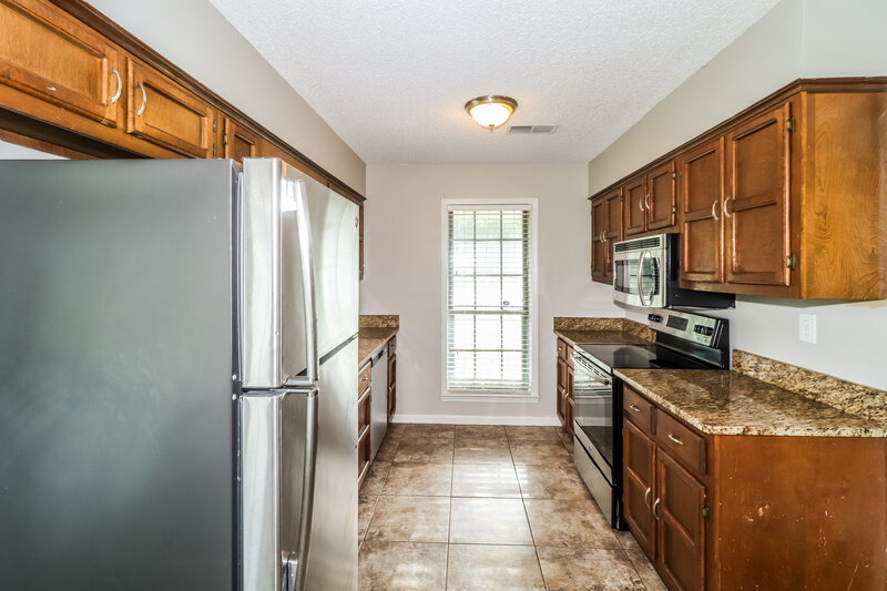 1,620/Mo, 6708 Henredon Dr Memphis, TN 38141 Kitchen View