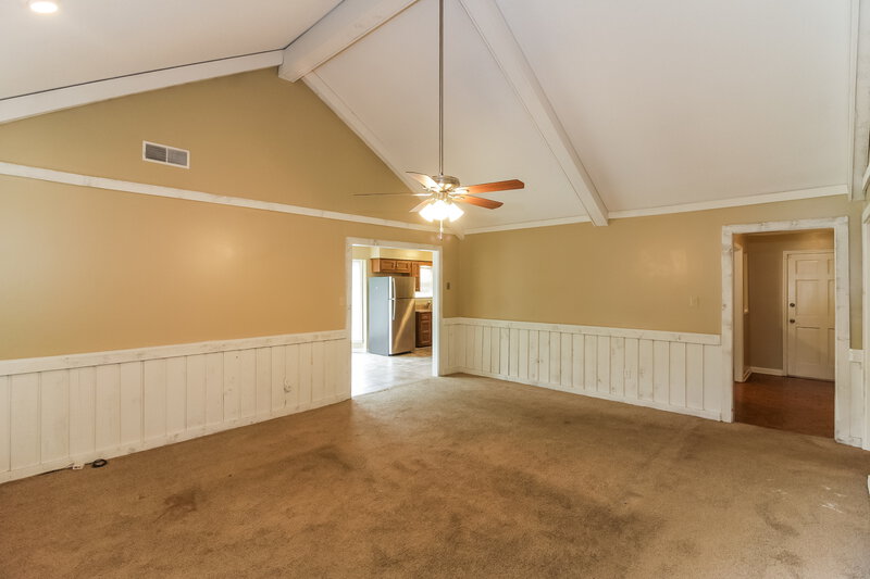 2,360/Mo, 6708 Henredon Dr Memphis, TN 38141 Living Room View 4