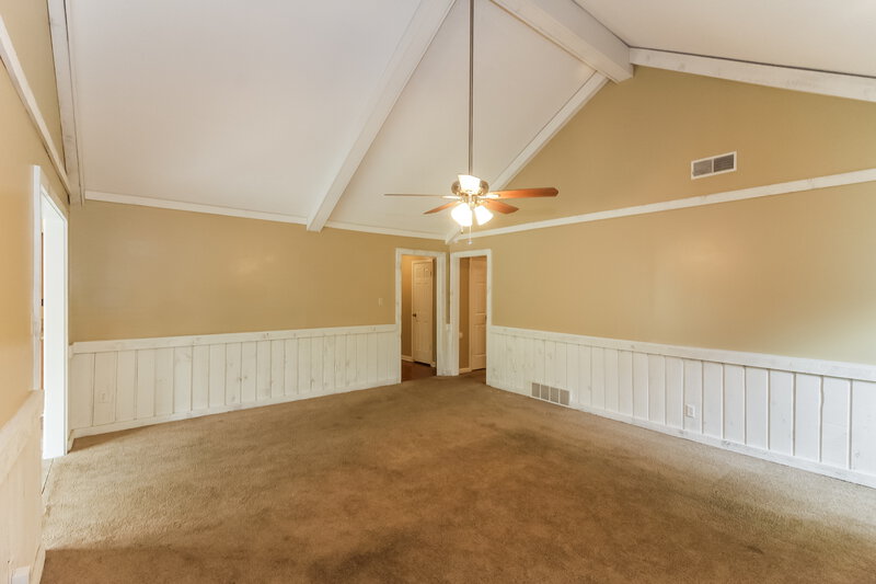 2,360/Mo, 6708 Henredon Dr Memphis, TN 38141 Living Room View 5