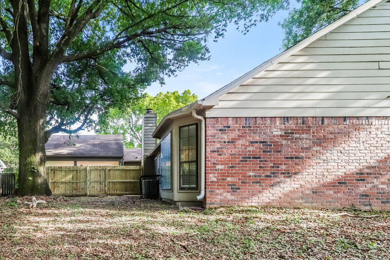 1,620/Mo, 6708 Henredon Dr Memphis, TN 38141 Rear View 2