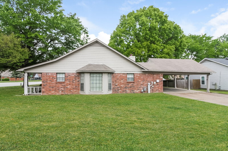2,360/Mo, 6708 Henredon Dr Memphis, TN 38141 Side View