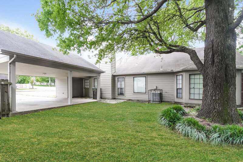 2,360/Mo, 6708 Henredon Dr Memphis, TN 38141 Rear View 2
