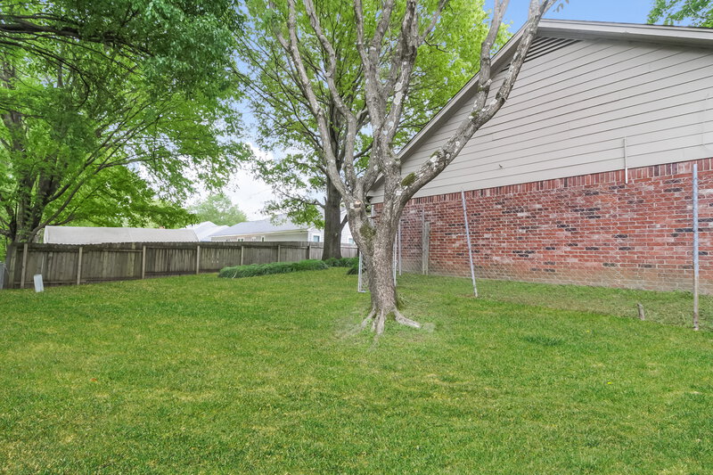 2,360/Mo, 6708 Henredon Dr Memphis, TN 38141 Rear View 5
