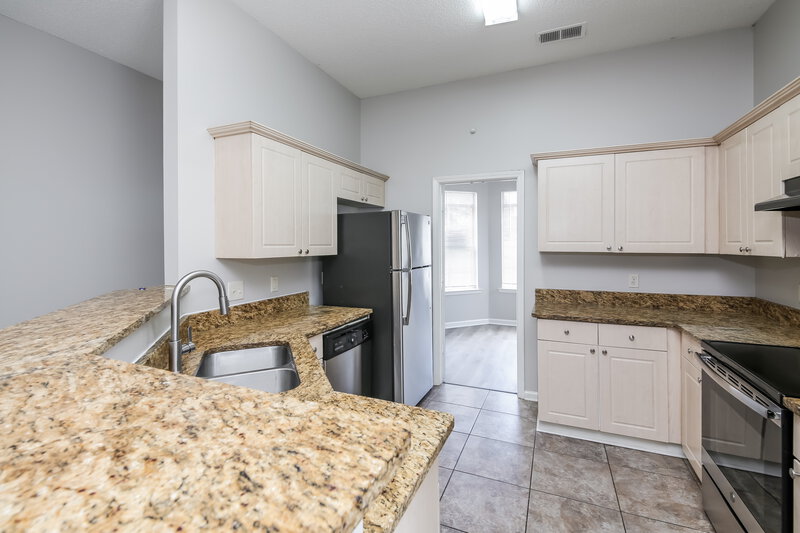 1,790/Mo, 3875 Neyland Valley Dr Memphis, TN 38135 Kitchen View 2