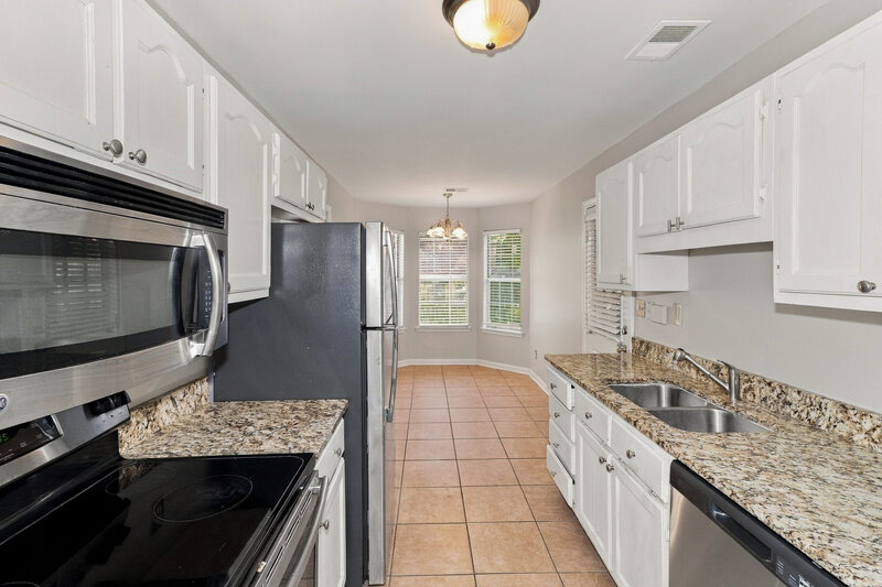 1,945/Mo, 6989 Lagrange Hill Rd Cordova, TN 38018 Kitchen View