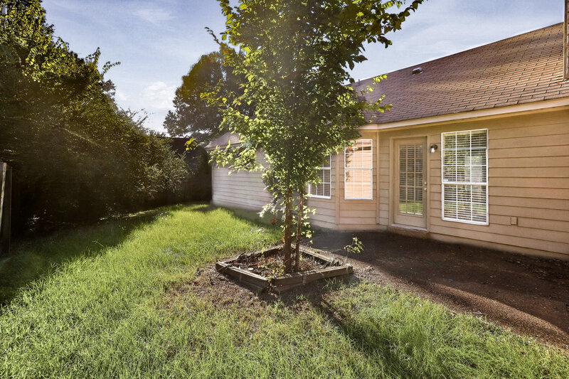 1,945/Mo, 6989 Lagrange Hill Rd Cordova, TN 38018 Rear View 2