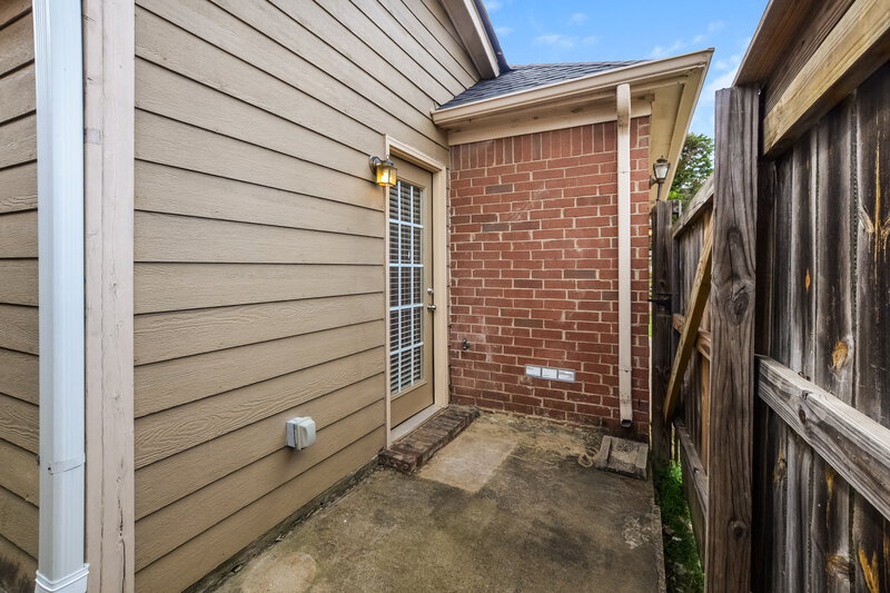 1,810/Mo, 6828 Shorey Ln Cordova, TN 38018 Rear View