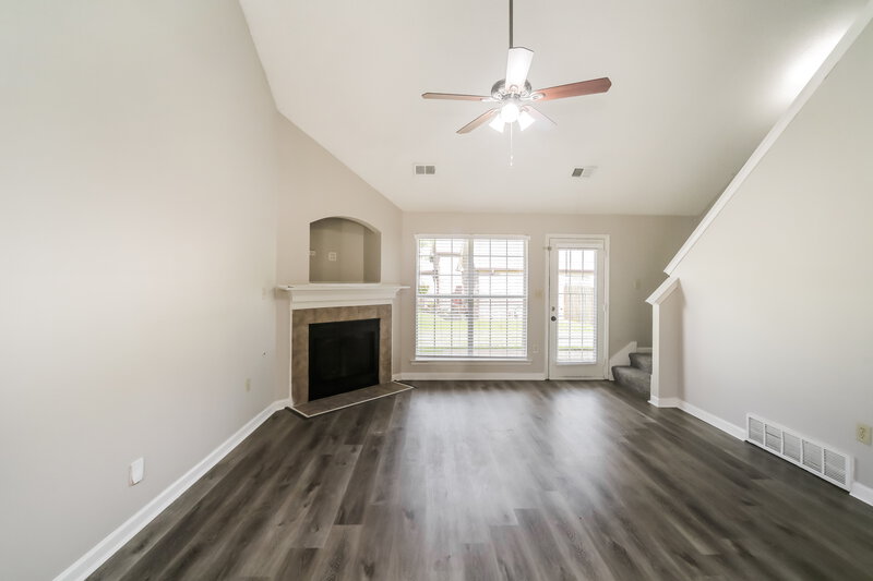 2,065/Mo, 4880 Briona St Memphis, TN 38125 Living Room View