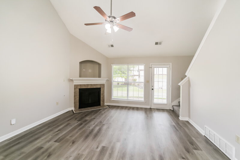 2,065/Mo, 4880 Briona St Memphis, TN 38125 Living Room View 2