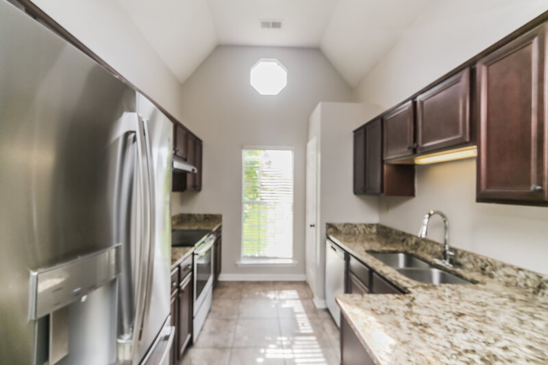 2,065/Mo, 4880 Briona St Memphis, TN 38125 Kitchen View 2