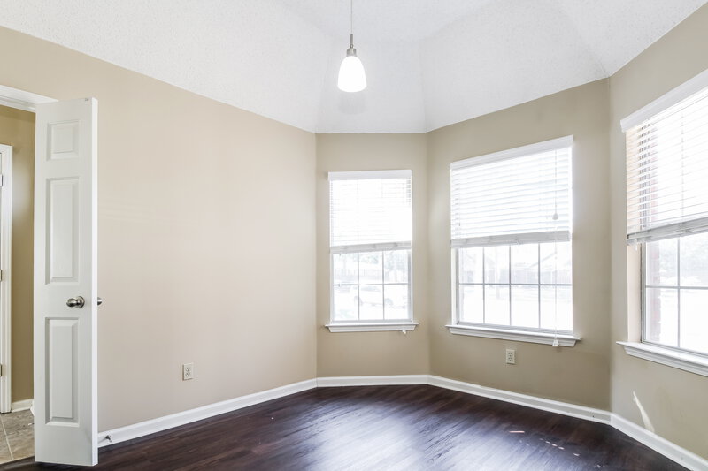 1,590/Mo, 7050 Raleigh Lagrange Rd Cordova, TN 38018 Dining Room View