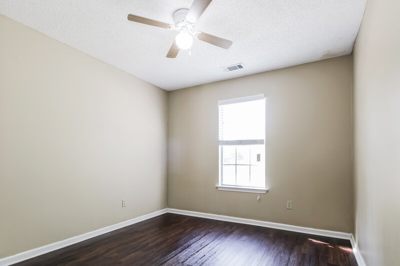 1,590/Mo, 7050 Raleigh Lagrange Rd Cordova, TN 38018 Bedroom View