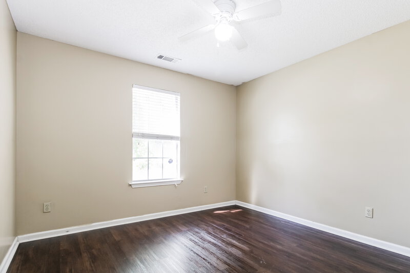 1,590/Mo, 7050 Raleigh Lagrange Rd Cordova, TN 38018 Bedroom View 2