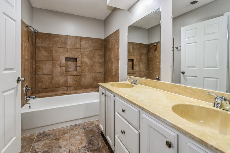 1,560/Mo, 4030 Birch Glen Dr Memphis, TN 38115 Misc View 11