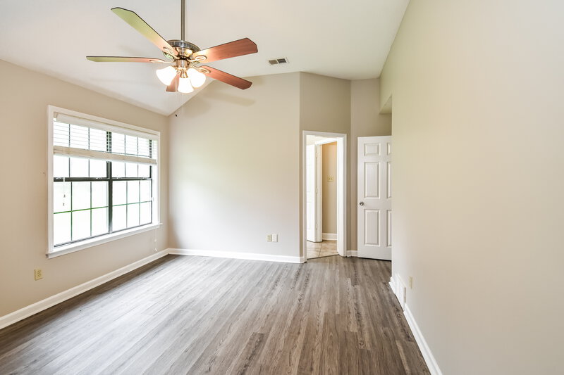 1,680/Mo, 4360 Breeds Hill Dr Memphis, TN 38125 Main Bedroom View 2
