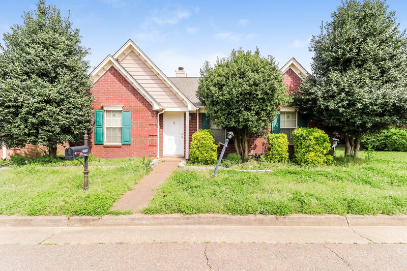 1,675/Mo, 8420 Palm Springs Dr Cordova, TN 38016 Front View