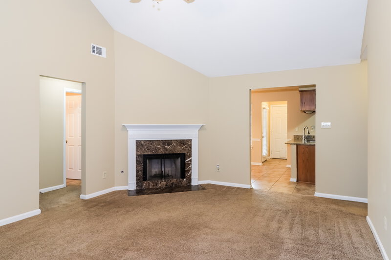 1,675/Mo, 8420 Palm Springs Dr Cordova, TN 38016 Living Room View 3