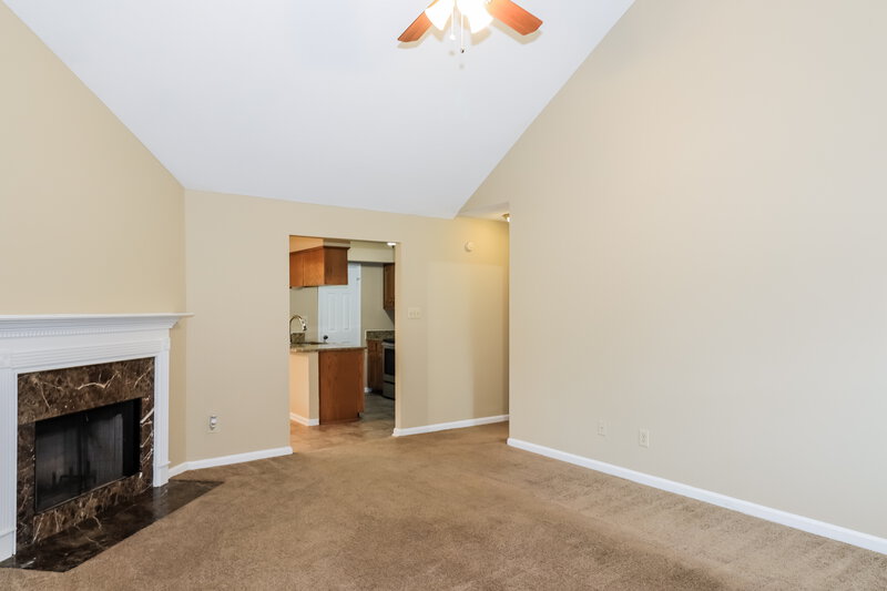 1,675/Mo, 8420 Palm Springs Dr Cordova, TN 38016 Living Room View 4