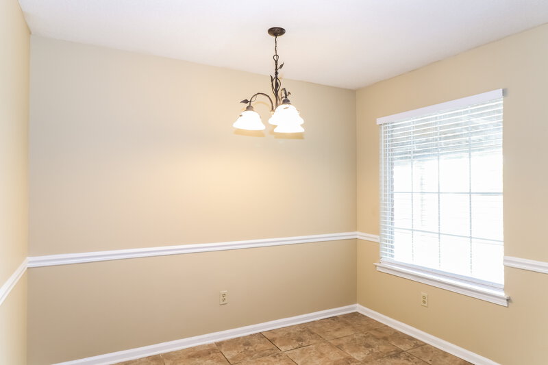 1,675/Mo, 8420 Palm Springs Dr Cordova, TN 38016 Dining Room View 2