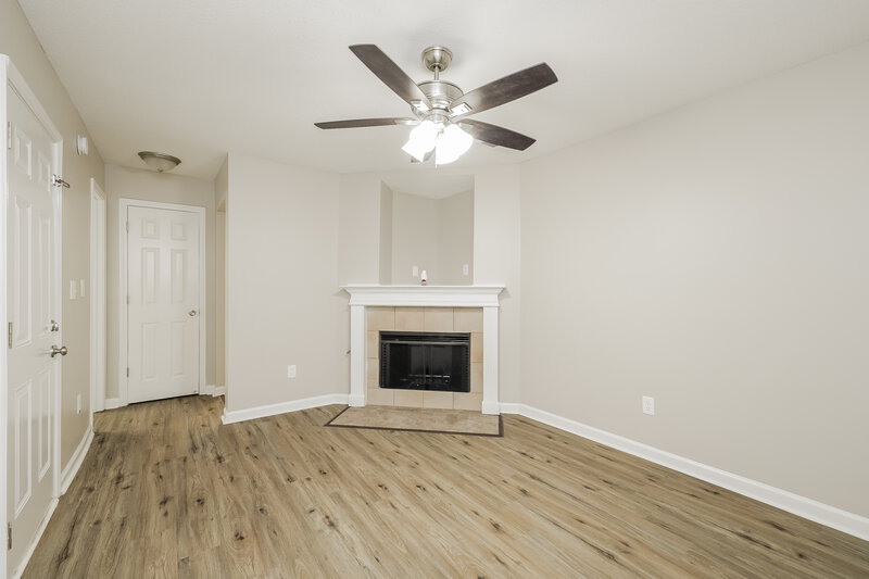 1,585/Mo, 7254 Baptist Church Rd Cordova, TN 38018 Living Room View