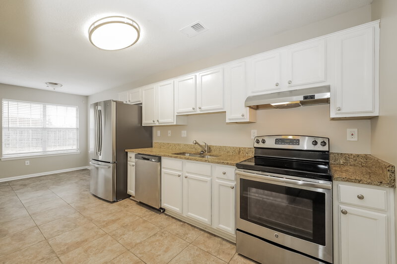 1,585/Mo, 7254 Baptist Church Rd Cordova, TN 38018 Kitchen View