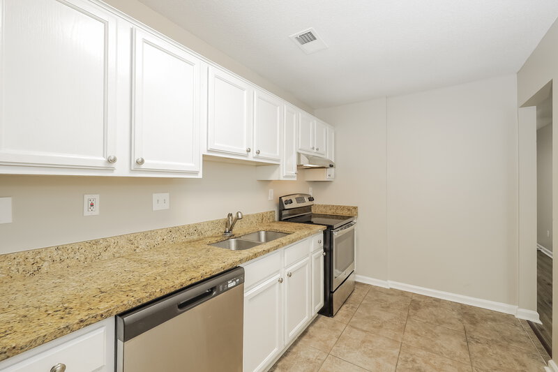 1,585/Mo, 7254 Baptist Church Rd Cordova, TN 38018 Kitchen View 2